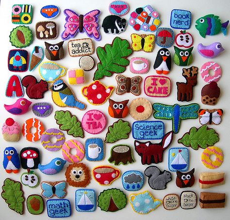 Felt Brooches, Felt Magnet, Felt Embroidery, Felt Food, Felt Patterns, Felt Brooch, Tiny Treasures, Felt Diy, Felt Toys