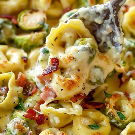 Cheesy Tortellini with Bacon and Brussels Sprouts Tortellini And Brussel Sprouts, Brussel Sprout Pasta, Cheesy Tortellini, Makayla Thomas, Cozy Gathering, Chicken Tortellini, Tortellini Recipes, Bacon Brussel Sprouts, Baked Pasta