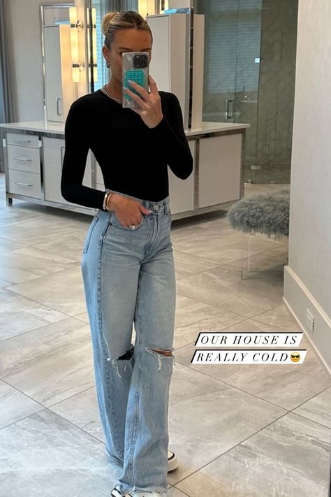 jeans l zara l jeans outfit l black top outfit Brittany Aldean, Bodysuit Outfit, Chic Pants, Casual Day Outfits, Outfit Jeans, Cute Everyday Outfits, Zara Jeans, Black Bodysuit, Body Suit