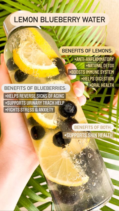 Lemon/blueberry benefits! Blueberry Water, Water With Lemon, Drinking Lemon Water, Lemon Benefits, Water Benefits, Get Rid Of Warts, Help Digestion, Water Cleanse, Natural Detox