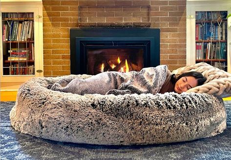 Giant Fluffy Dog, Oversized Dog Bed, Dog Bed For Humans, Giant Dog Beds, Big Dog Beds, Human Dog Bed, Fluffy Bedding, Giant Dogs, Garden Architecture