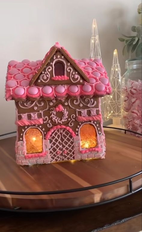 4 Siblings, Abby Martin, Ginger Bread House Diy, Ginger House, Gingerbread House Parties, Gingerbread House Designs, Gingerbread House Cookies, Christmas Date, Christmas Dreaming