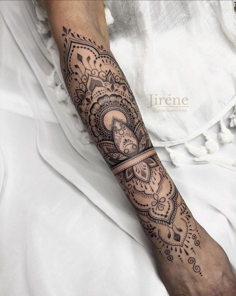 Mandala Tattoo Sleeve Women, Forearm Mandala Tattoo, Mandala Arm Tattoos, Tatuaje Trash Polka, Mandala Wrist Tattoo, Mandela Tattoo, Lower Arm Tattoos, Mandala Hand Tattoos, Mandala Tattoo Sleeve