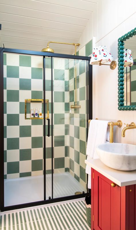 Checkered Wall Tiles Bathroom, Chequered Tiles Bathroom, Mismatched Tiles Bathroom, Checker Shower Tile, Fun Tiny Bathroom, Checkerboard Tiles Bathroom, Eclectic Colorful Bathroom, Checkered Tile Bathroom Wall, Otto Tiles Bathroom