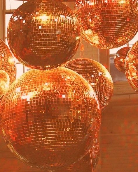 twentyone, Australia Instagram: @miaspecia Muted Orange Aesthetic, Orange Party, Colorful Aesthetic, Desktop Wallpapers Backgrounds, Gold Aesthetic, Orange Aesthetic, Disco Balls, Orange Wallpaper, Yellow Aesthetic