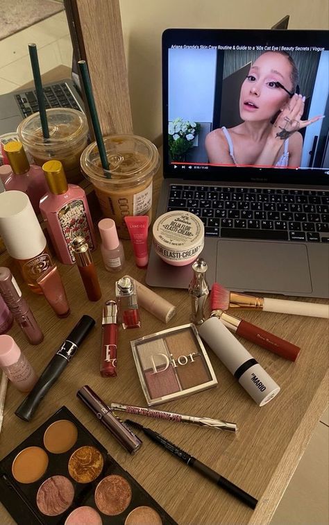 Face Palette, Vogue Beauty, Makeup Obsession, Med School, Makeup Items, روتين العناية بالبشرة, Makati, Makeup Essentials, Just Girl Things