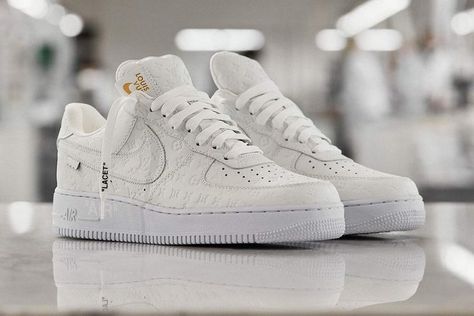 Zapatillas Louis Vuitton, Zapatillas Nike Air Force, Virgil Abloh Louis Vuitton, Louis Vuitton Sneakers, White Louis Vuitton, White Sneakers Men, Nike Airforce 1, Air Force Ones, French Brands