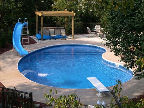 Small Inground Swimming Pools, Pool With Slide, Small Inground Pool, Backyard Pool Design, Kleiner Pool Design, Inground Pool Designs, Kidney Shaped Pool, In Ground Pool, Pools For Small Yards