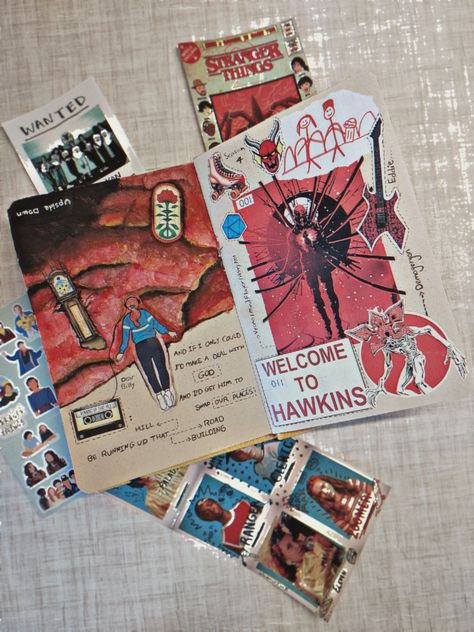 Stranger Things Journal Ideas, Stranger Things Scrapbook, Handwritten Gifts Ideas, Stranger Things Mike Eleven, Stranger Things Theme, Stranger Things Gifts, Stranger Things Outfit, Stranger Things Mike, Diy Journal Books