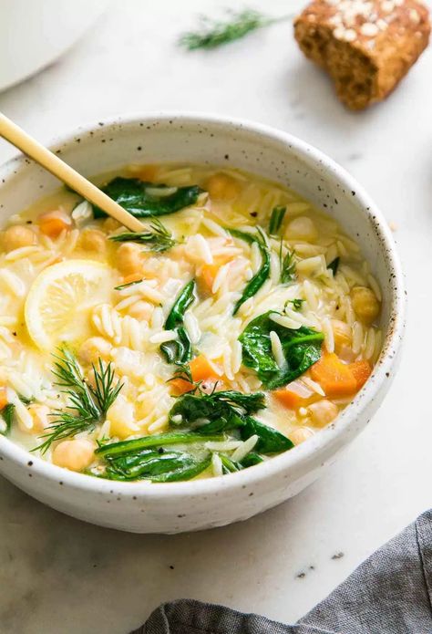 Lemon Chickpea Orzo Soup (Vegan Avgolemono) - The Simple Veganista Vegan Avgolemono, Chickpea Orzo Soup, Chickpea Orzo, Lemon Chickpea, Lemon Orzo Soup, Orzo Soup Recipes, Avgolemono Soup, Lemon Soup, Lemon Orzo