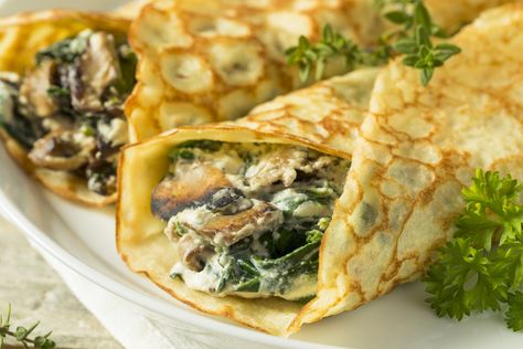 Authentic French Crepes Recipe, Crepe Recipe Savory, Spinach And Goat Cheese, Mushroom Crepe, French Crepe Recipe, Crepes Filling, Mushroom Spinach, French Crepes, Goat Cheese Recipes