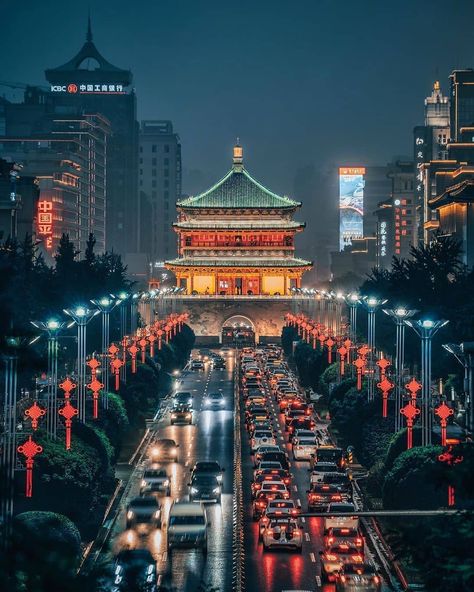 XIAN -西安, one of the most beautiful city in China for it’s night view... #amigosdeChina . . . . Author? Taiwan Street Photography, Xi An China, China City Aesthetic, Aesthetic China, China Cities, China Vacation, China Aesthetic, Chinese Cities, Picture Layout