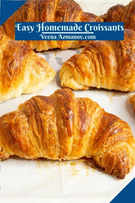 Essen, Brioche, Easy Croissant Recipe, Make Croissants, Crossant Recipes, Making Croissants, Croissant Roll, Homemade Croissants, Crescent Recipes