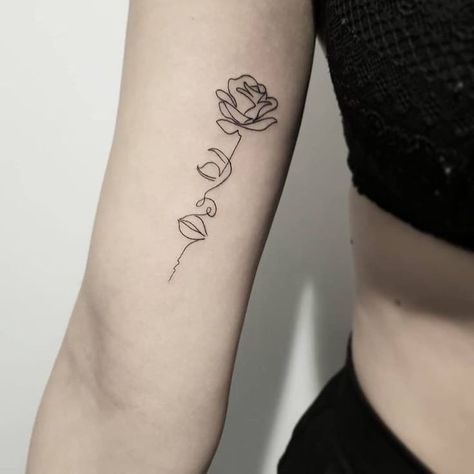 Want a rose tattoo but aren't sure what kind? Check out these 30 rose tattoos for inspiration. Octopus Tattoos, Line Tattoo Meaning, Tato Geometris, Continuous Line Tattoo, Tato Dengan Makna, Tato Jari, One Line Tattoo, Single Line Tattoo, Tato Lengan