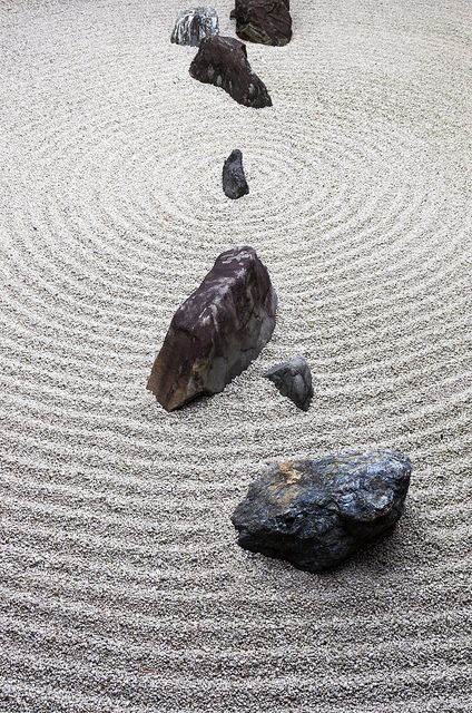 Japanese Rock Garden, Small Japanese Garden, Japanese Zen Garden, Japan Garden, Japanese Garden Design, Dry Garden, Japanese Zen, Japanese Rock, Kamakura