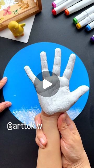 Preschool Crafts December, Snow Arts And Crafts For Kids, Toddler Christmas Craft Ideas, Christmas Art Ideas For Toddlers, Christmas Kid Painting, Snow Craft Preschool, Children In Need Crafts, Artwork For Preschoolers, Painting Ideas Preschool Art Activities