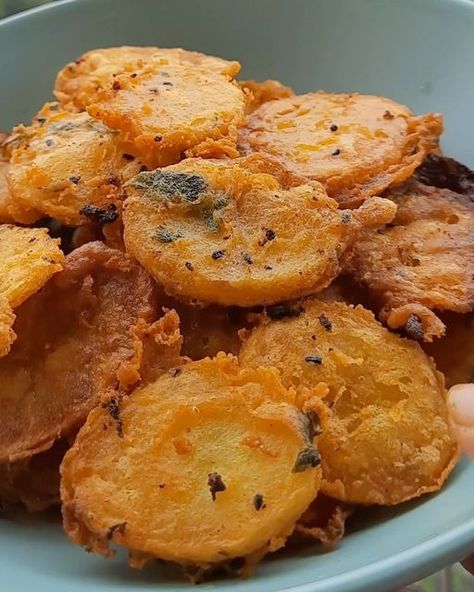 Potato Pakora, Bhajiya Recipe, Turmeric Powder, Chickpea Flour, Coriander Leaves, Green Chilli, More Recipes, Frying Oil, Hot Oil