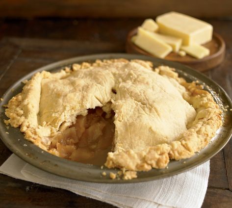 Apple Pie with Vermont Cheddar Cheese Recipe - Yankee Magazine England Recipes, Deep Dish Apple Pie, Cheddar Cheese Recipes, Apple Cheddar, Slab Pie, Cheese Pie, Food Network Canada, Apples And Cheese, Cheese Pies