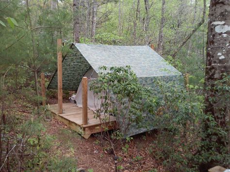 Pallet Tent Platform, Camping Structures, Homestead Rescue, Bell Tent Interior, Sleeping Cabin, Tent Interior, Tent Platform, Mountain Land, Yurt Tent