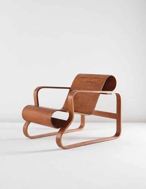 Alvar Aalto Interior, Alvar Aalto Chair, Alvar Alto, Famous Chair, Design Objects, Contemporary Chairs, New York Apartment, Alvar Aalto, Types Of Sofas