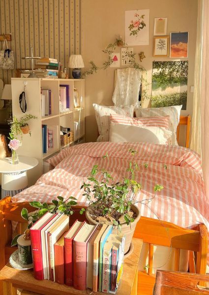 Bedroom Fairycore, Cottagecore Bedrooms, Bedroom Japandi, Cottagecore Bedroom Ideas, Bedroom Moody, Fairycore Decor, Bedroom Inspiration Cozy, Fairycore Room, Cottagecore Bedroom