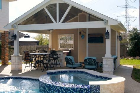 League City pool house Pool Cabanas, Indoor Pool Design, Pool Cabana, Flagstone Patio, House Shed, Rectangular Pool, Patio Covers, Outdoor Living Rooms, Patio Roof