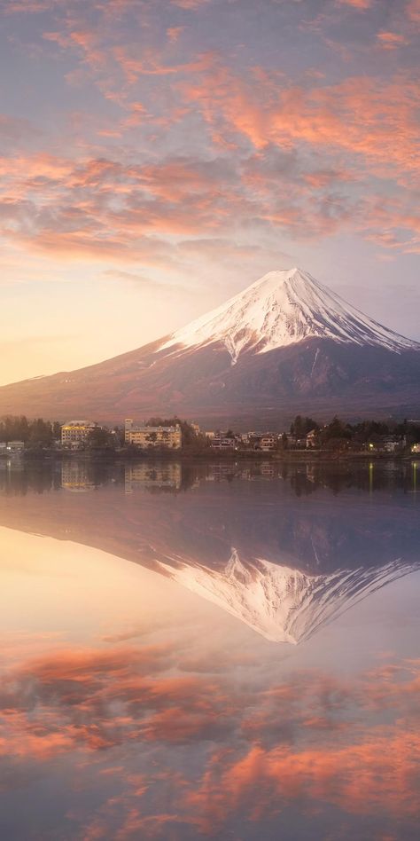 Gunung Fuji, Mount Fuji Japan, Fuji Mountain, Monte Fuji, Mountain Huts, Mont Fuji, Japan Travel Guide, Hiking Destinations, Mombasa