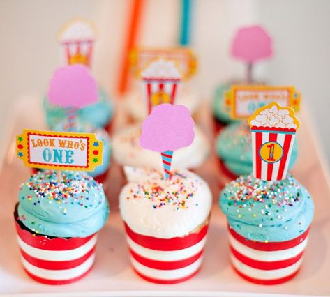 Circus Party Ideas, Carnival Birthday Cakes, Dumbo Birthday Party, Circus First Birthday, Circus Cupcakes, Carnival Cupcakes, Circus 1st Birthdays, Circus Birthday Party Theme, Carnival Birthday Party Theme