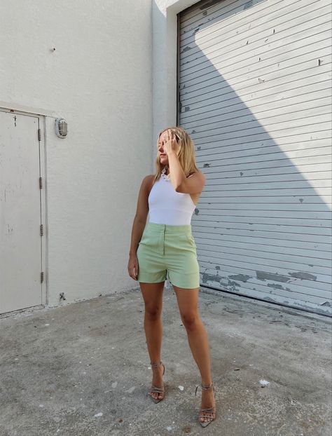 Summer Outfit 2022 Trendy Pose Inspo Aesthetic Fashion Light Green Heels Pretty Light Green Shorts Outfit, Casual Green Sunglasses For The Beach, Green Summer Sunglasses For Everyday, Green High-waisted Summer Shorts, Light Green Heels, Summer Green Tinted Sunglasses, Pose Inspo Aesthetic, Summer Outfit 2022, Green Shorts Outfit