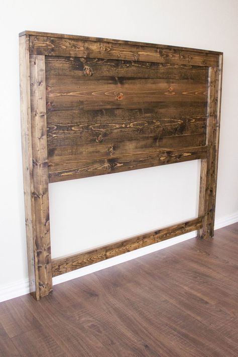 Diy Pallet Headboard Ideas Queen Size, Rustic Wooden Headboard Diy, Homemade Wood Headboard, Diy Headboard Ideas Easy Cheap, Wood Headboard Diy, Rustic Wooden Headboard, Rustic Wood Headboard, Diy Headboard Ideas, Diy Bed Headboard