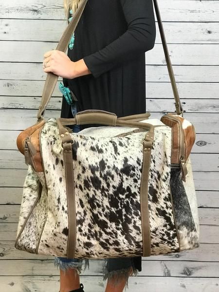 Leather Animal Print Weekender Bag (Large) – Soul Revival Boutique Yellowstone Style, Custom Leather Work, Cowboy Ranch, Hidden Colors, Ranch Wear, Cowhide Bag, Fringe Purse, Western Rodeo, Cowgirl Outfits