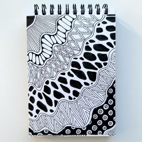 Zangtale Art, Texture Art Drawing, Drawing Black Pen, Full Page Doodle, Pattern Art Drawing, Modele Zentangle, Doddle Art, Zen Doodle Patterns, Zentangle Artwork