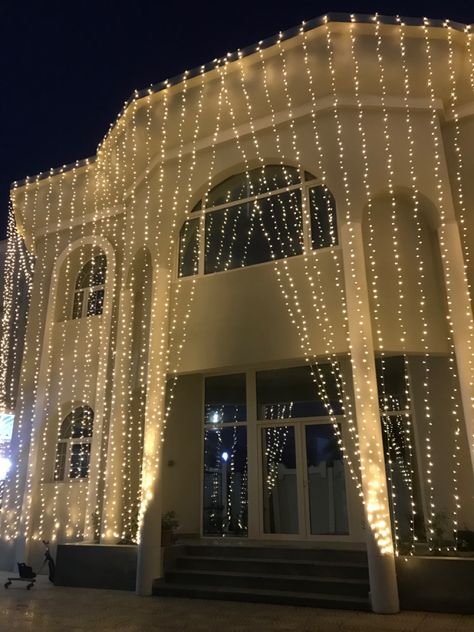 Qawali Night Wedding, Shaadi Ghar Decor, Wedding House Lighting Indian, Shadi Wala Ghar Decor, Shaadi Wala Ghar Decoration, Punjabi Wedding Aesthetic, Punjabi Wedding Decorations, Qatar Wedding, Desi Party