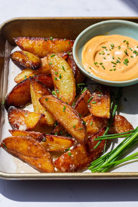 Truffle Crispy Potato Wedges - Kitchen-by-the-Sea Crispy Wedge Potatoes, Crispy Yellow Potatoes, Oven Browned Potatoes, Crunchy Recipes, Baked Potatoes In The Oven, American Meals, Potatoes In The Oven, Crispy Potato Wedges, Rustic Food