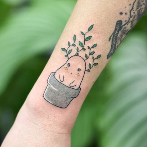 Potato mandrake 🥔💚 #tattoo #tatuaż #ink #inked #flashtattoo #tattooflash #cute #cutetattoo #mandrake #mandraketattoo #magictattoo #potato… Potato Tattoo Cute, Mandrake Tattoo, Potato Tattoo, Drake Tattoos, Cute Potato, Magic Tattoo, Cute Tattoos, Flash Tattoo, Tattoos And Piercings