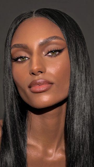 Brownie Makeup Look, Brown Smokey Eye Black Women, Bushy Brows Makeup, Black Tie Makeup Looks Brown Eyes, People Looking Up, Asian Glam Makeup, Dark Feminine Makeup Black Women, Business Makeup Look, Subtle Smokey Eye Makeup