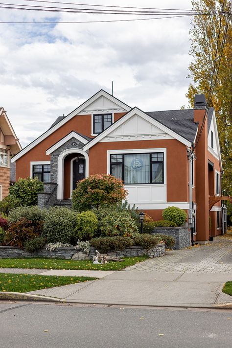 terracotta home with white gables Terracotta Painted House Exterior, Outdoor Paint Colors Home Exteriors Modern, Outdoor Paint Colors Home Exteriors, Terracotta House Exterior, Terracotta Exterior, House With White Trim, Terracotta Home, White Home Exterior, Outdoor Paint Colors