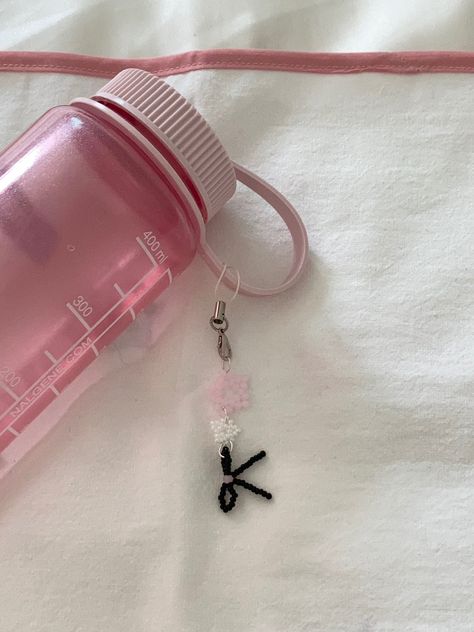 Water Bottle Keychain, Pink Water Bottle Aesthetic, Pink Bottle Aesthetic, Drinking Water Aesthetic Pink, Water Bottle Pink Aesthetic, Cute Pink Water Bottle, Cute Pink Water Bottle Aesthetic, Light Pink Water Bottle, Bkr Bottle