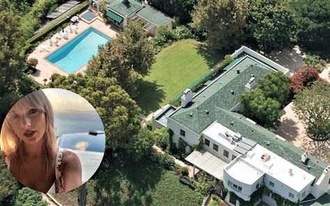 Inside Taylor Swift’s $25m Beverly Hills mansion Taylor Swift House, Pagani Utopia, The Most Expensive Car, Taylor Swift Country, Supercar Blondie, Celebrity House, Luxury Campers, Private Tennis Court, Beverly Hills Mansion