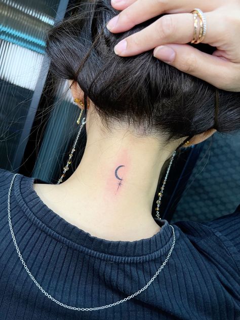 Moon Tattoo Behind Neck, Tattoos In The Back Of The Neck, Moon Tattoo On Back Of Neck, Moon Tattoo Neck Back, Back Of Neck Tattoos For Women Small Meaningful, Fine Line Back Of Neck Tattoo, Beauty Bone Tattoo, Moon Tattoo On Neck, Nape Tattoo Women