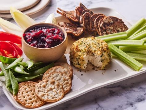 Get Crispy Baked Boursin with Tangy Cranberry Sauce Recipe from Food Network Baked Boursin, Appetizer Christmas, Best Thanksgiving Appetizers, Thanksgiving Appetizer, Thanksgiving Entertaining, Thanksgiving Appetizer Recipes, Cranberry Sauce Recipe, Boursin Cheese, Baked Cheese