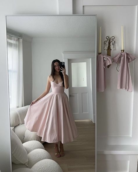 House Of Bc Pink Dress, Graduation Pink Dress, House Of Cb Dresses Pink, Pink Dresses Outfit, Coquette Party Dress, House Of Cb Pink Dress, Pink Outfits Dress, Pink Brunch Dress, Pink Dresses Aesthetic