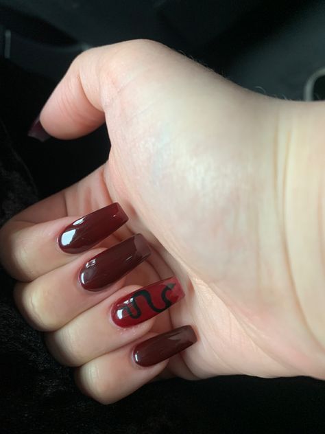 Red Snake Nails Designs, Dark Red And Black Nails, Goth Graduation, Blood Red Nails, Snake Skin Nails, Rock Nails, Red Rum, Gel Polish Designs, Dark Red Nails