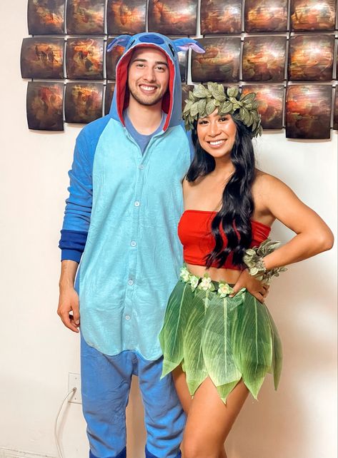 Couple Halloween Costumes Lilo And Stitch, Lili And Stitch Costume Couple, Lilo Stitch Couple Costume, Pocahontas Halloween Costume Couple, Moana Halloween Costume Couple, Couple Ideas Costumes, Greece Halloween Costumes Couple, Genie Couple Costume, Couples Costumes 90s