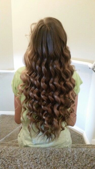 1/2 inch curling wand curls Curling Wand Curls, Curling Tips, Hair Curling Tips, Hair Curling, Curling Wand, Curl Styles, Melissa Benoist, Wand Curls, Curled Hairstyles