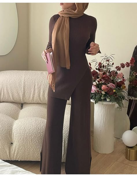 Modest Formal Outfits Muslim, Hijabi Lounge Wear, Hijabi Matching Set, Modest Fashion Outfits Christian Pants, Hijabi Suit Outfits, Modest Casual Outfits Muslim, Hijabi Classy Outfit, Fancy Hijabi Outfits, Elegant Hijabi Outfits