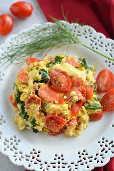 Salmon Meal Prep, Smoked Salmon And Eggs, Salmon Breakfast, Packed Breakfast, Meal Prep On Fleek, Smoked Salmon Recipes, Fish Recipes Healthy, Protein Packed Breakfast, Salmon Dishes