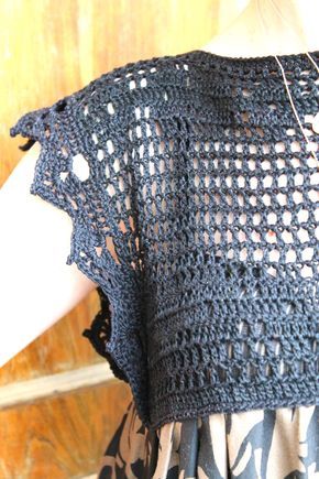 I love making summer dresses with a little crochet top piece.  Here is an easy way to make a dress like this yourself! You... Crochet Yoke, Black Crochet Dress, Mesh Tops, Crochet Fabric, Crochet Dress Pattern, Crochet Woman, Baby Vest, Blouse Diy, Crochet Blouse