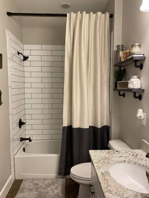 Black Shower Curtain Bathroom Ideas, Tiny Window Curtains Ideas, Black Shower Curtain Bathroom, Bathroom Revamp, Industrial Showers, Mens Bathroom, Guest Bathroom Decor, Black Shower Curtains, Laundry Room Renovation