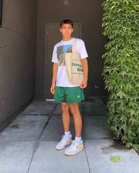 summer outfit inspiration Summer Outfits Men Hot Weather, Mens Outfits Hot Weather, Man Outfit Aesthetic Summer, Streetwear Hot Weather, Mens Style Hot Weather, Hot Summer Men Outfit, Guys With Shorts, Shorts Outfits Men Aesthetic, Men Outfit With Shorts